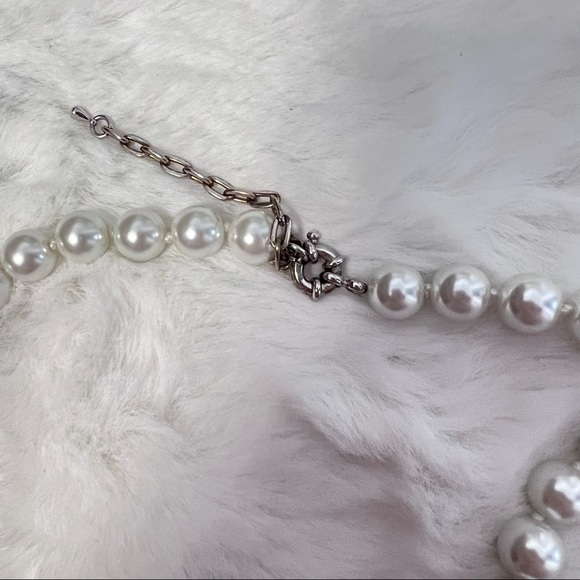 Pearl Necklace - Picture 3 of 3